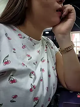 rapunzel069 — show titis + suck + oil