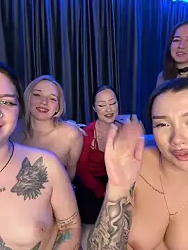 RollingGirls on StripChat 