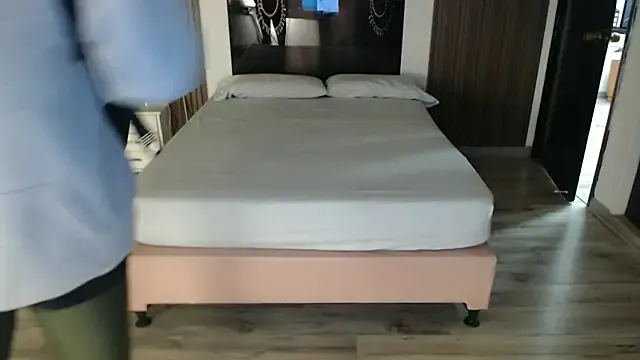 Sam_mansson66 on StripChat