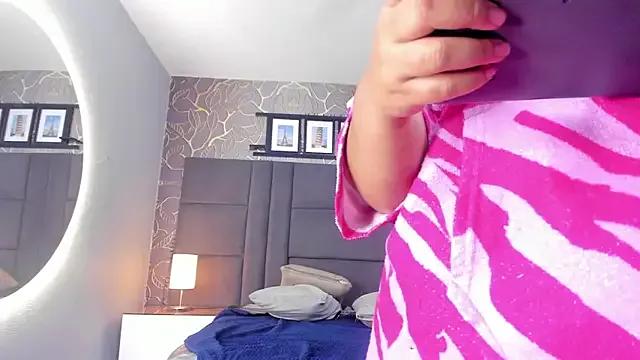 Freechat samyriverss on StripChat