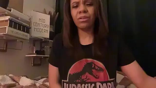 Freechat Sanaawest on StripChat