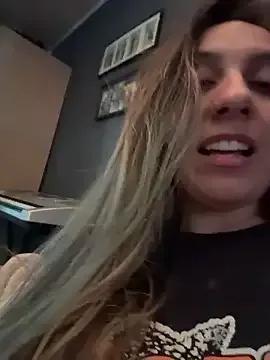 Freechat sarah_honey__ on StripChat