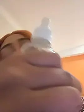 Freechat seraphine23 on StripChat