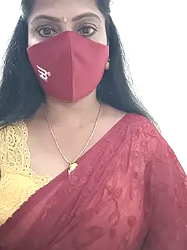 shivani27 — Gold chain