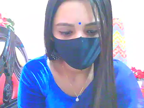 Silver_Queen07 on StripChat