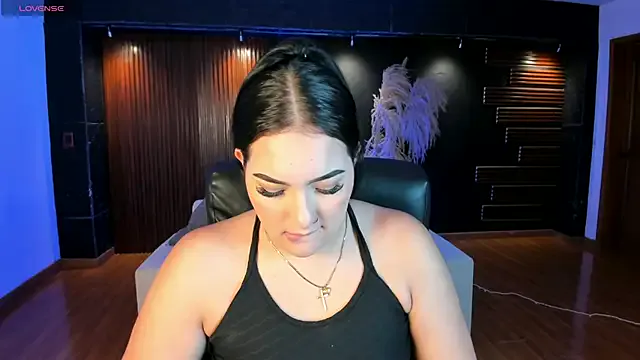 Freechat sofiacaramel on StripChat