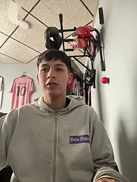 StripChat Stiven_017 is Freechat Stiven_017 — mostrar boxer omar