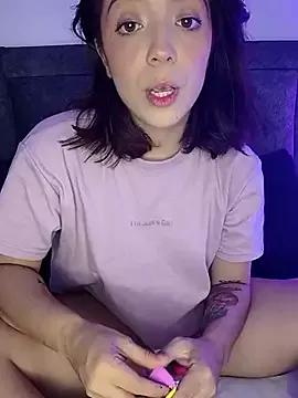 Freechat summi10 on StripChat