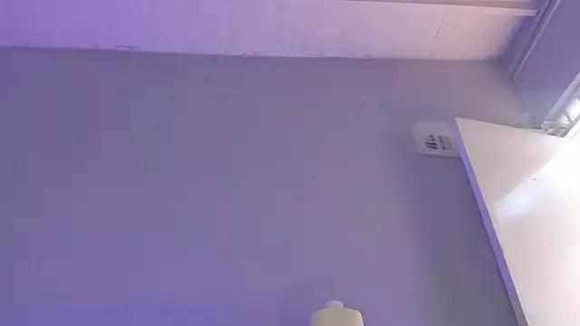 Freechat swt-booty on StripChat