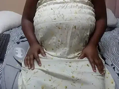 ThickDiva99 on StripChat