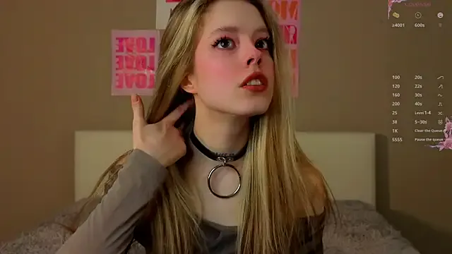 TiffinyMergist on StripChat