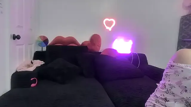 torithequeen on StripChat