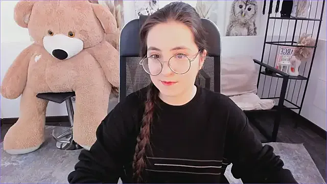 VirtuallVoyant on StripChat