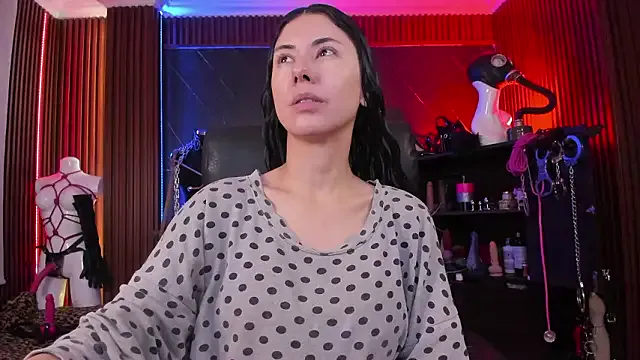 XiaQueen — Stilettos and Oil in tits