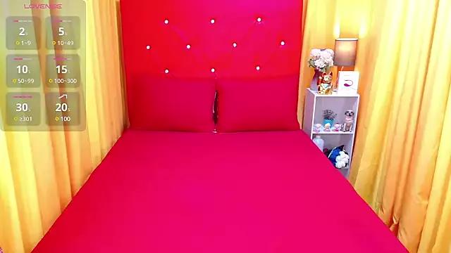 Freechat XxTsCarmellaHUGECOCKxX on StripChat