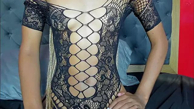 YayaHilton on StripChat 