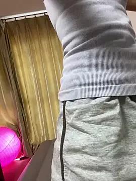 yueyuegirls on StripChat 